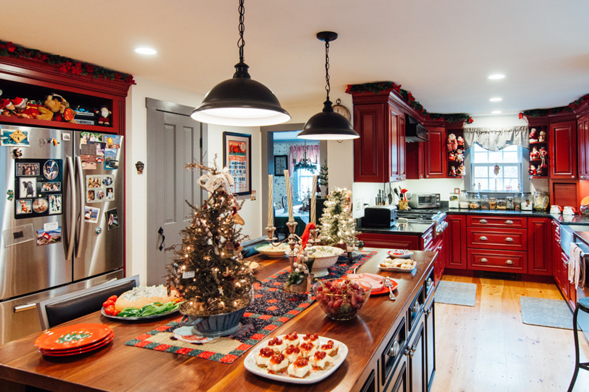 Christmas Decoration In The Kitchen-1