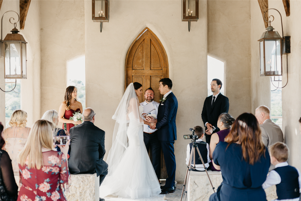 How To Get Married At Home: Parties, Invitations, All You Need!